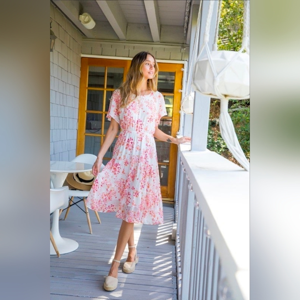 Reborn J Pink Floral Midi Dress